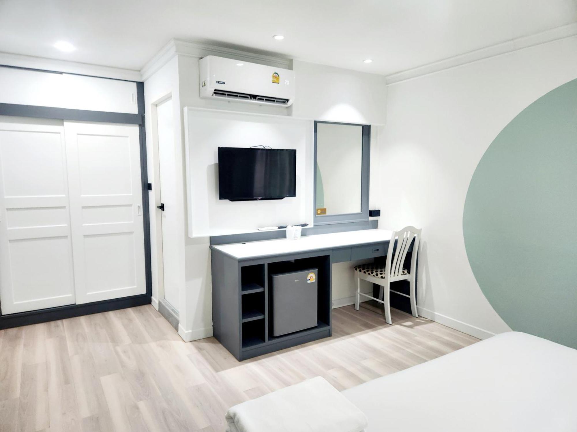 Seatel Phuket, Patong Beach Extérieur photo