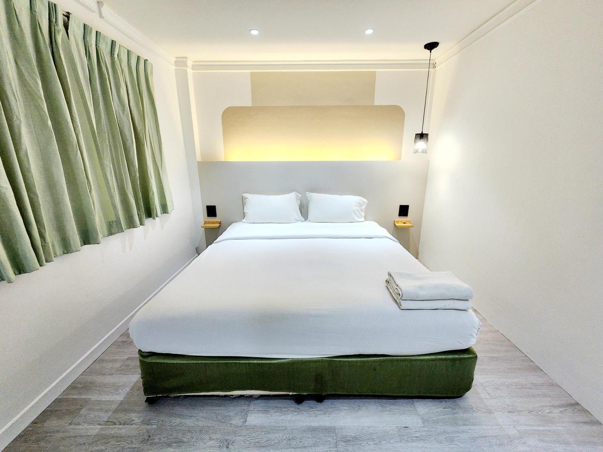 Seatel Phuket, Patong Beach Extérieur photo