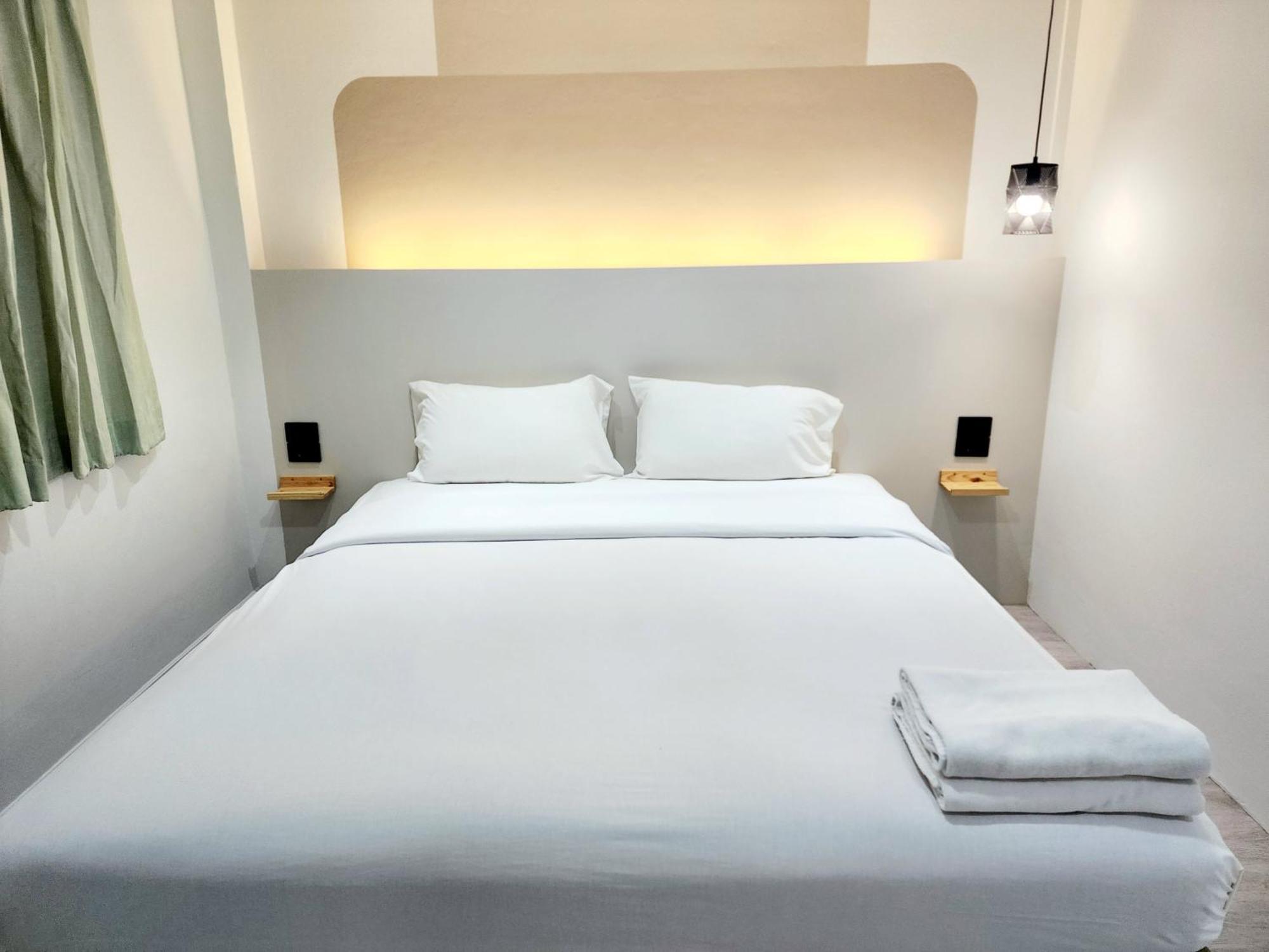 Seatel Phuket, Patong Beach Extérieur photo