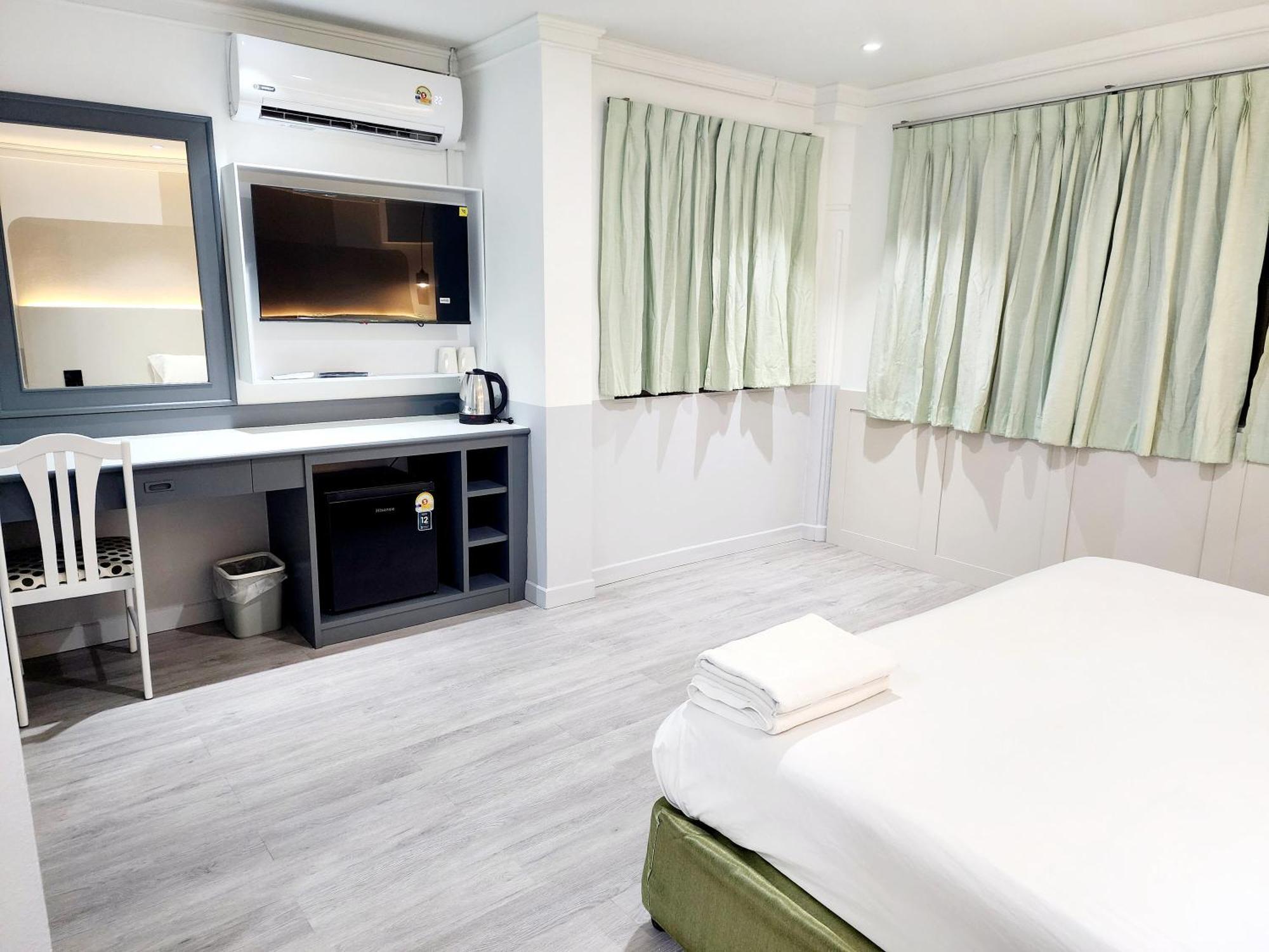 Seatel Phuket, Patong Beach Extérieur photo