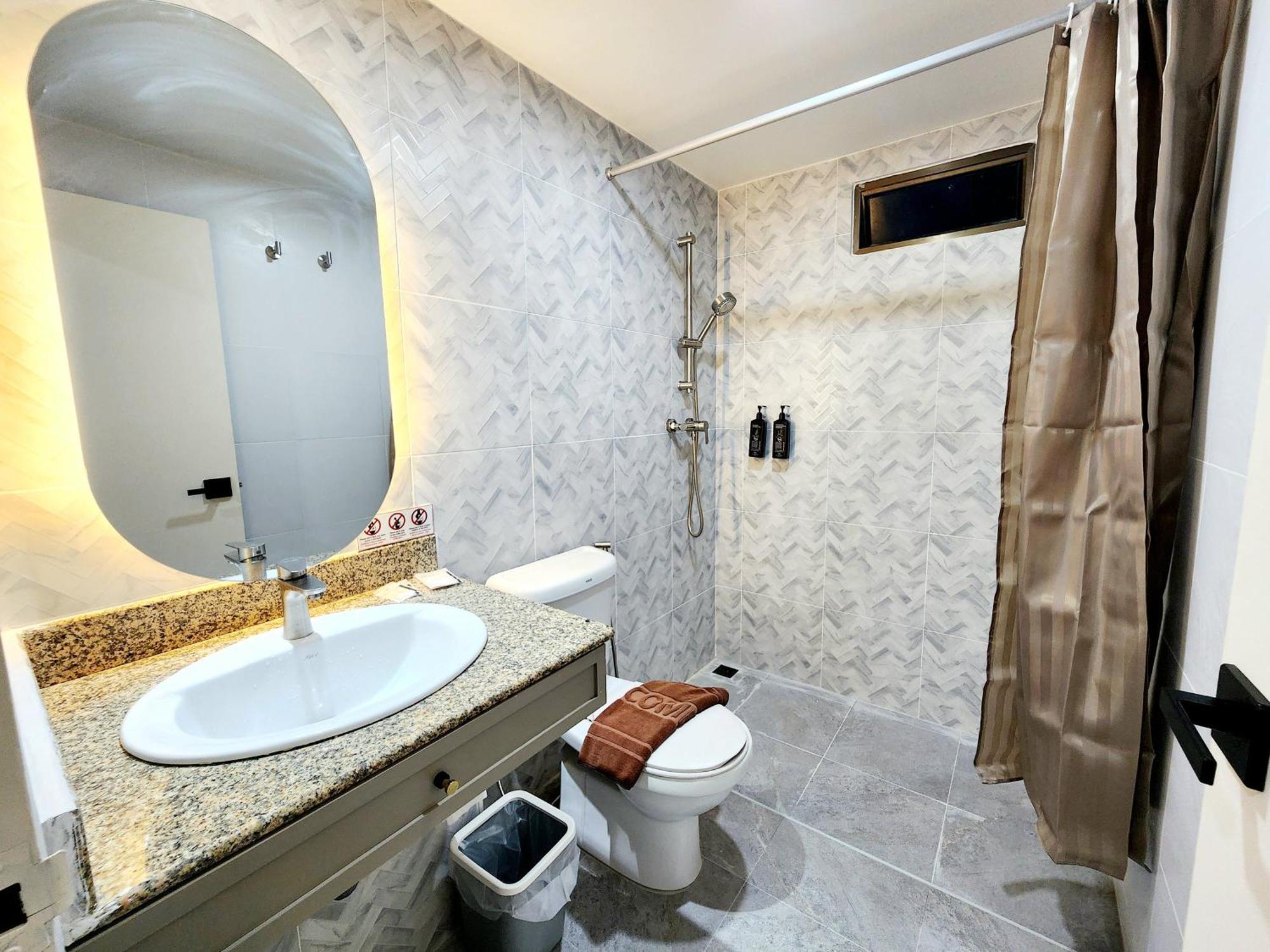 Seatel Phuket, Patong Beach Extérieur photo