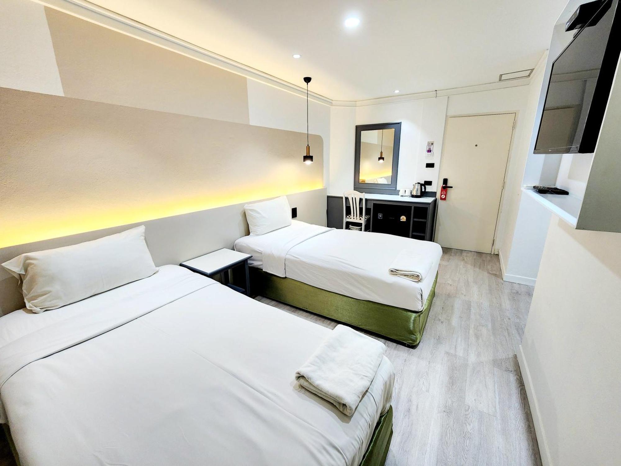 Seatel Phuket, Patong Beach Extérieur photo