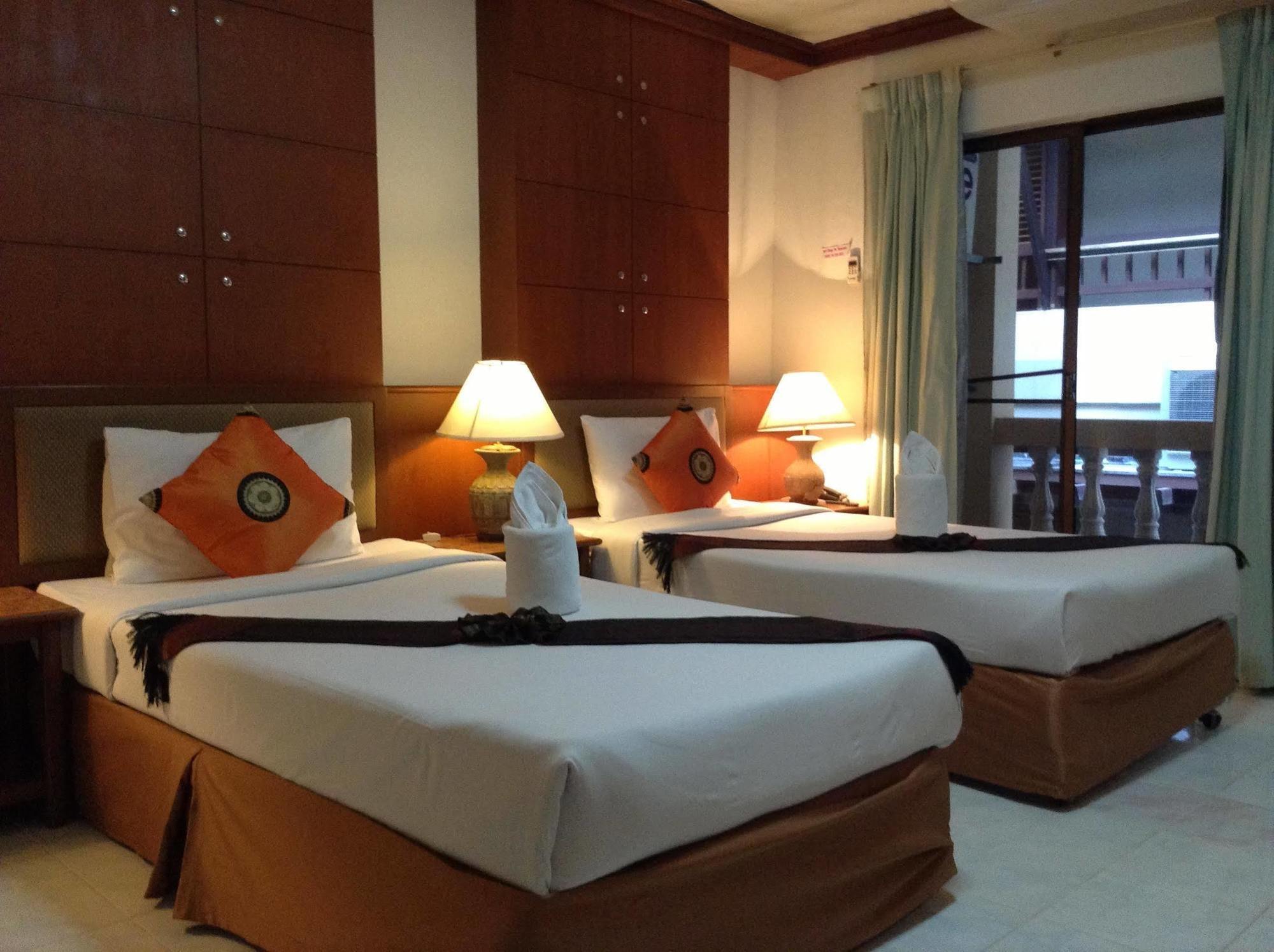 Seatel Phuket, Patong Beach Extérieur photo