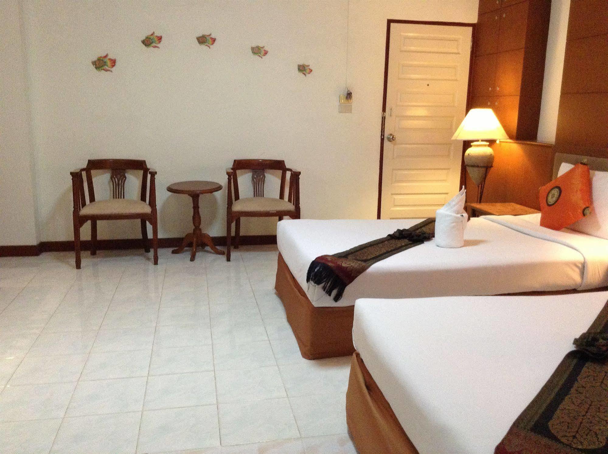 Seatel Phuket, Patong Beach Extérieur photo