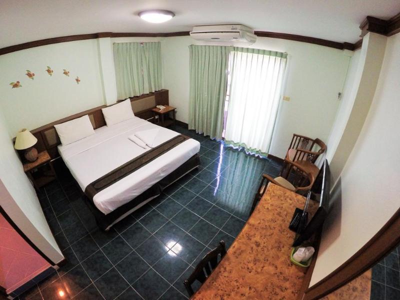 Seatel Phuket, Patong Beach Extérieur photo
